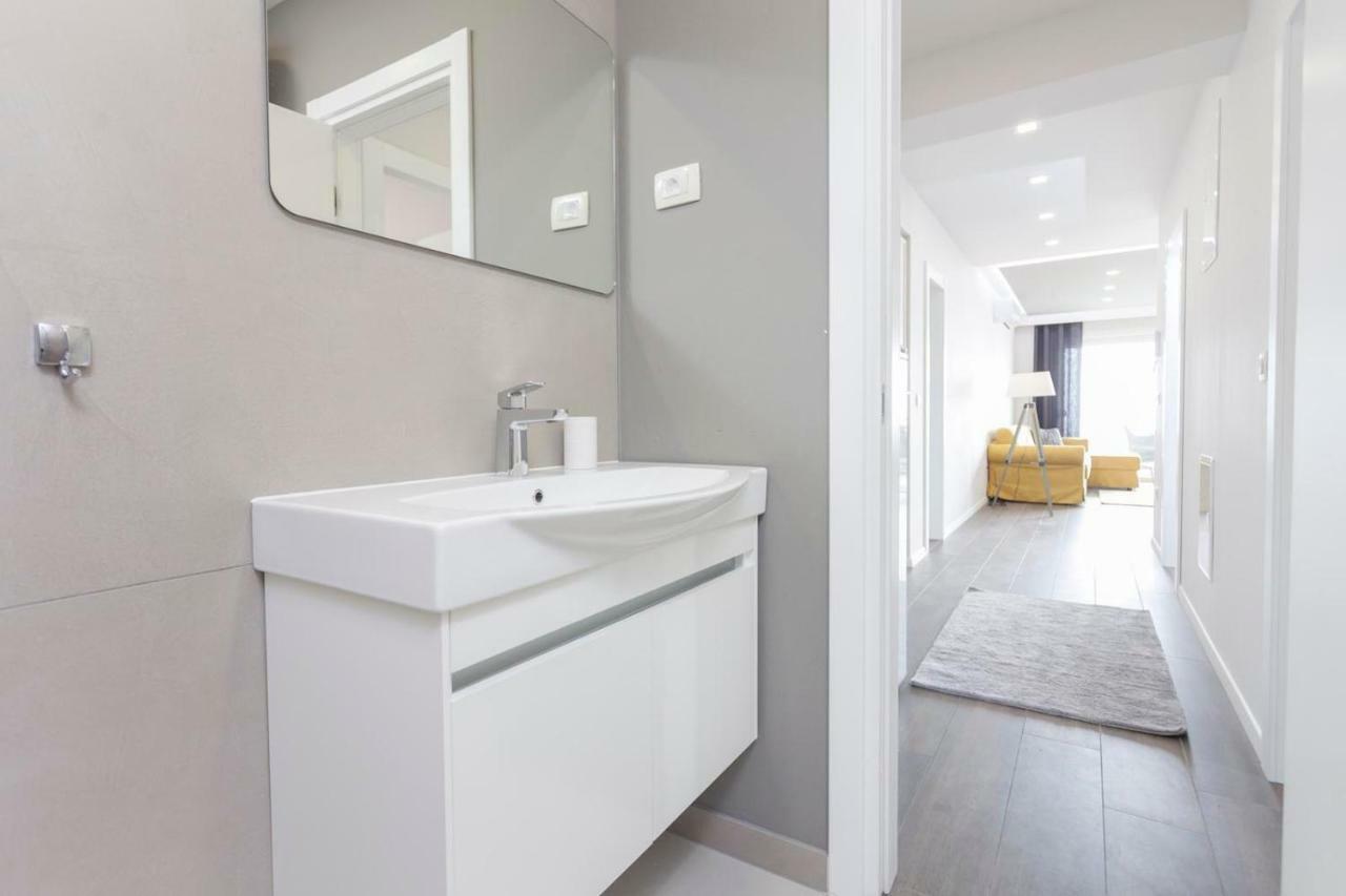 Luxury Apartment Stockholm -Sea&City View Makarska Buitenkant foto