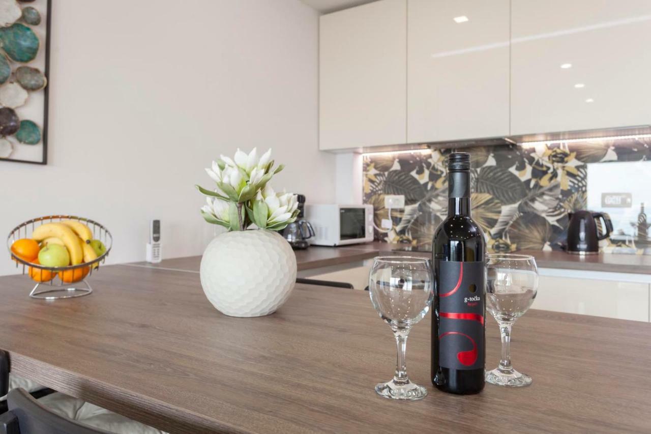 Luxury Apartment Stockholm -Sea&City View Makarska Buitenkant foto